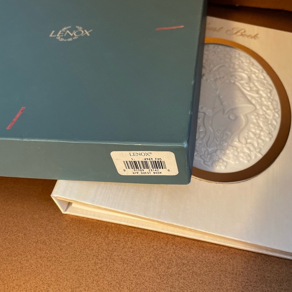 Lenox Wedding Guest Book,Lenox China Wedding Bells on Front, new in original box - Picture 8 of 10